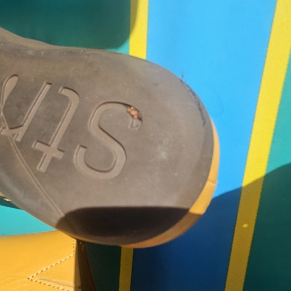 Yellow Strive Slide Sandals, Size 9, Worn Once - Picture 5 of 5